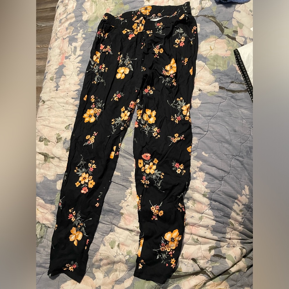 Floral Pants 🌺